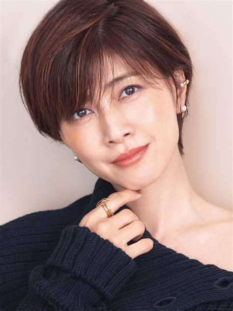 【画像50枚】内田有紀の胸が美しすぎる！最高レベル。